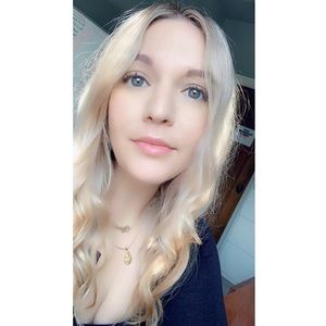 Meet your Posher, Alejandra